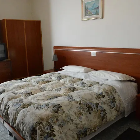 Hotel Turismo 2*
