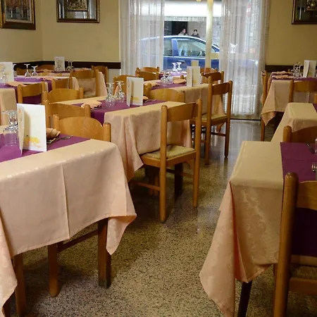 Turismo Hotel 2*
